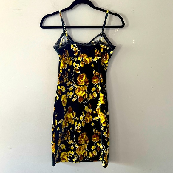 Velvet Bodycon Dress - Picture 3 of 6